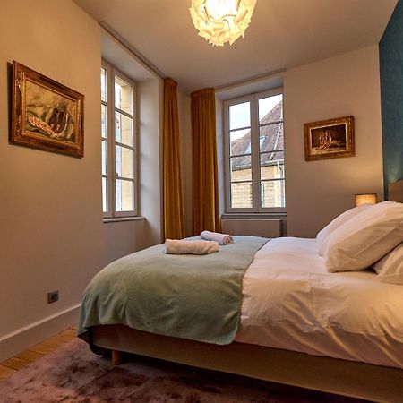 Appartement Montagnon - Les Suites Du Palais - Classe 4 Etoiles, Parking Prive, Vue Cathedrale, 3 Chambres, Primo C0Nciergerie Невер Екстериор снимка