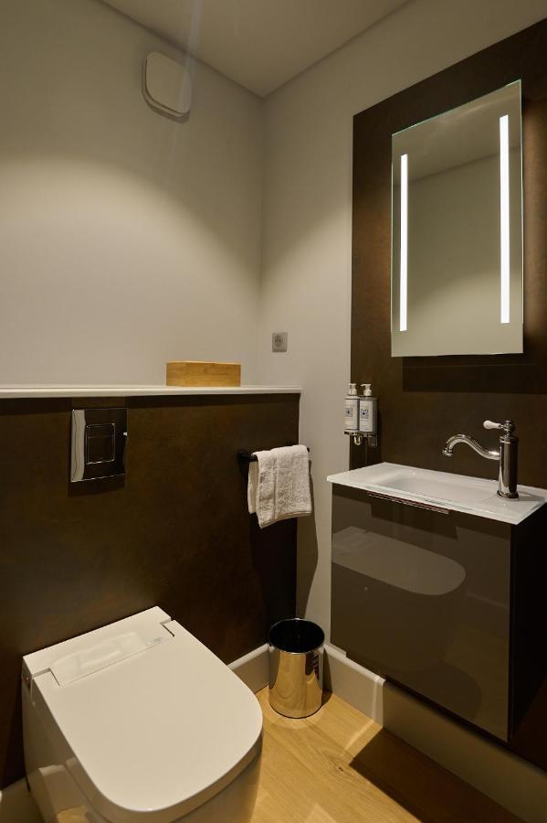 Appartement Montagnon - Les Suites Du Palais - Classe 4 Etoiles, Parking Prive, Vue Cathedrale, 3 Chambres, Primo C0Nciergerie Невер Екстериор снимка