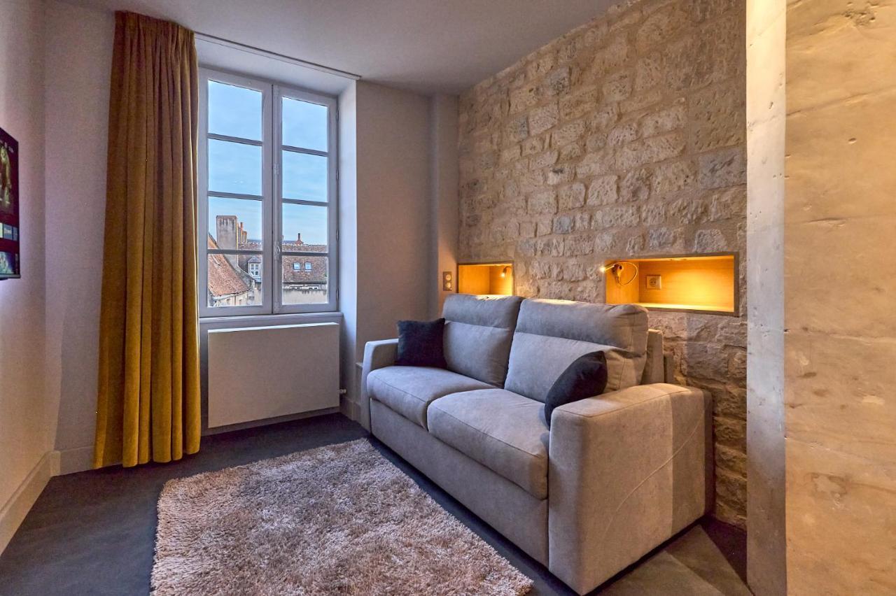Appartement Montagnon - Les Suites Du Palais - Classe 4 Etoiles, Parking Prive, Vue Cathedrale, 3 Chambres, Primo C0Nciergerie Невер Екстериор снимка