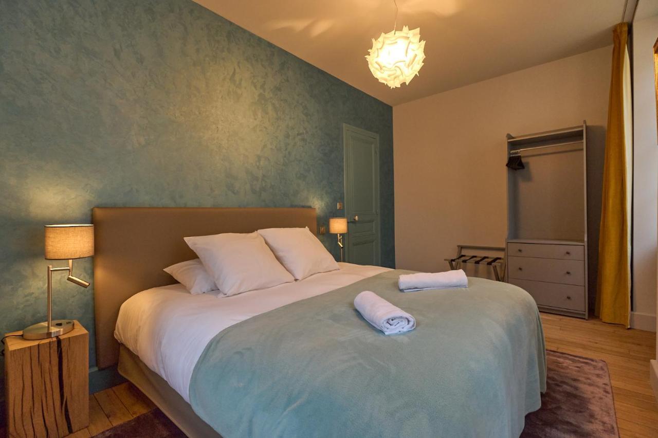 Appartement Montagnon - Les Suites Du Palais - Classe 4 Etoiles, Parking Prive, Vue Cathedrale, 3 Chambres, Primo C0Nciergerie Невер Екстериор снимка