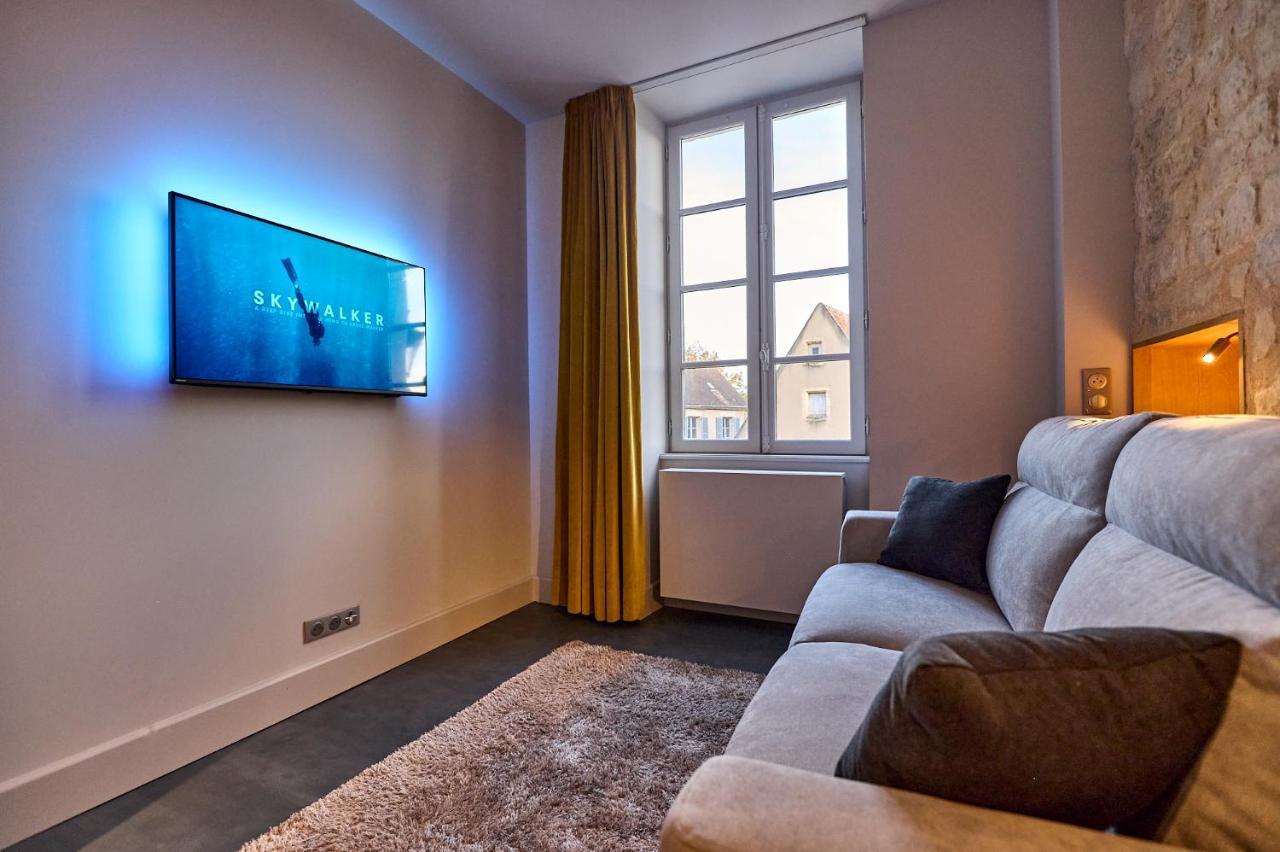 Appartement Montagnon - Les Suites Du Palais - Classe 4 Etoiles, Parking Prive, Vue Cathedrale, 3 Chambres, Primo C0Nciergerie Невер Екстериор снимка