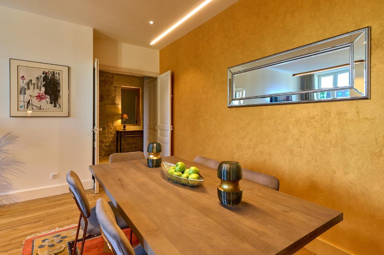 Appartement Montagnon - Les Suites Du Palais - Classe 4 Etoiles, Parking Prive, Vue Cathedrale, 3 Chambres, Primo C0Nciergerie Невер Екстериор снимка