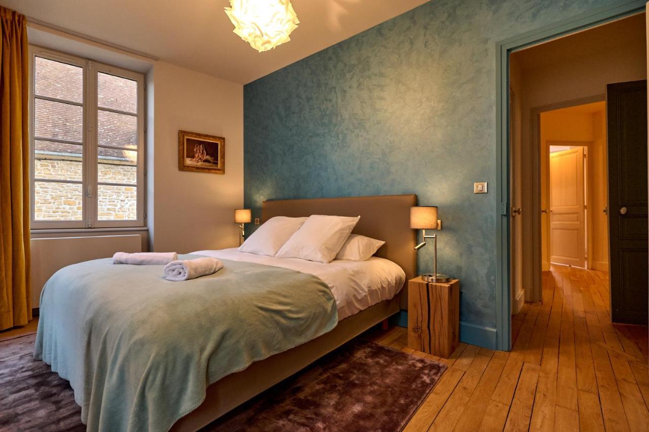 Appartement Montagnon - Les Suites Du Palais - Classe 4 Etoiles, Parking Prive, Vue Cathedrale, 3 Chambres, Primo C0Nciergerie Невер Екстериор снимка