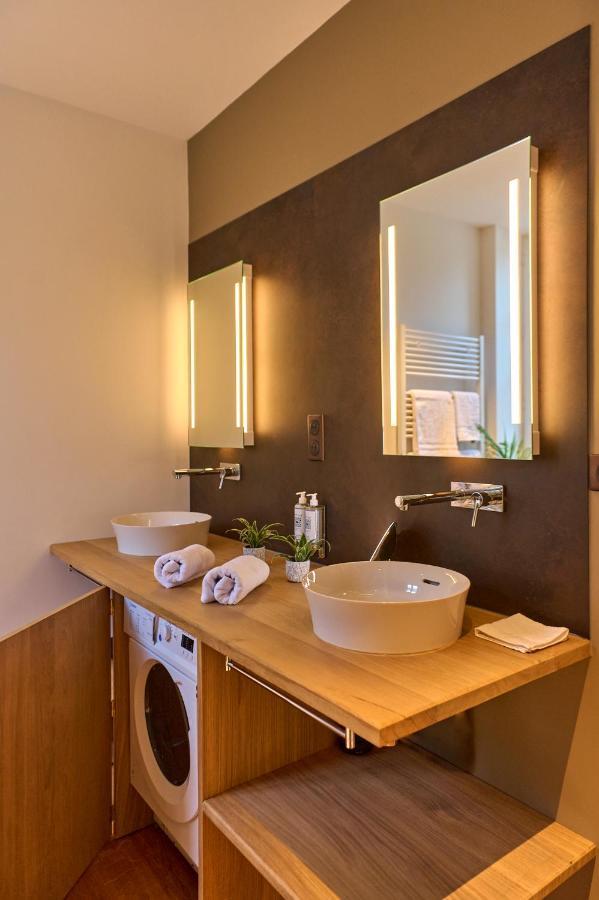 Appartement Montagnon - Les Suites Du Palais - Classe 4 Etoiles, Parking Prive, Vue Cathedrale, 3 Chambres, Primo C0Nciergerie Невер Екстериор снимка