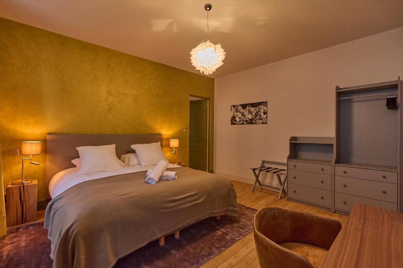 Appartement Montagnon - Les Suites Du Palais - Classe 4 Etoiles, Parking Prive, Vue Cathedrale, 3 Chambres, Primo C0Nciergerie Невер Екстериор снимка