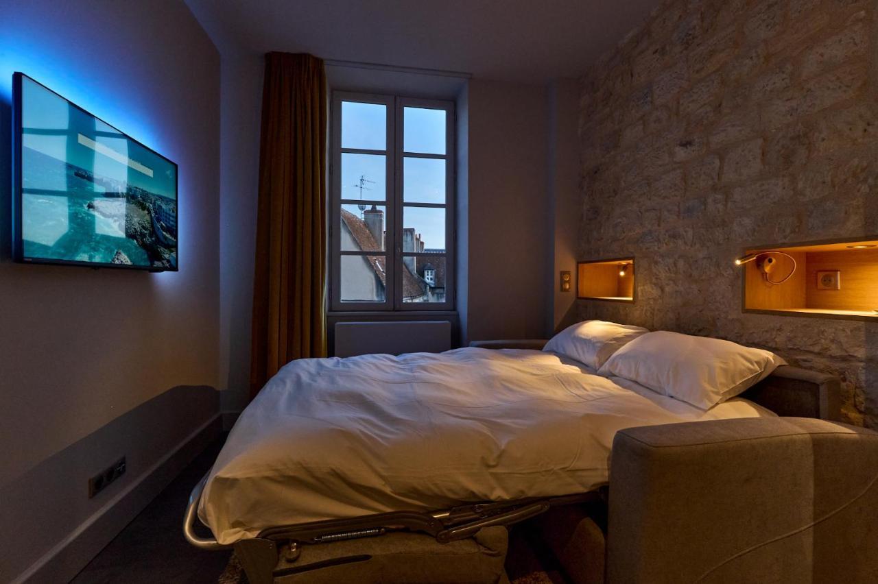 Appartement Montagnon - Les Suites Du Palais - Classe 4 Etoiles, Parking Prive, Vue Cathedrale, 3 Chambres, Primo C0Nciergerie Невер Екстериор снимка