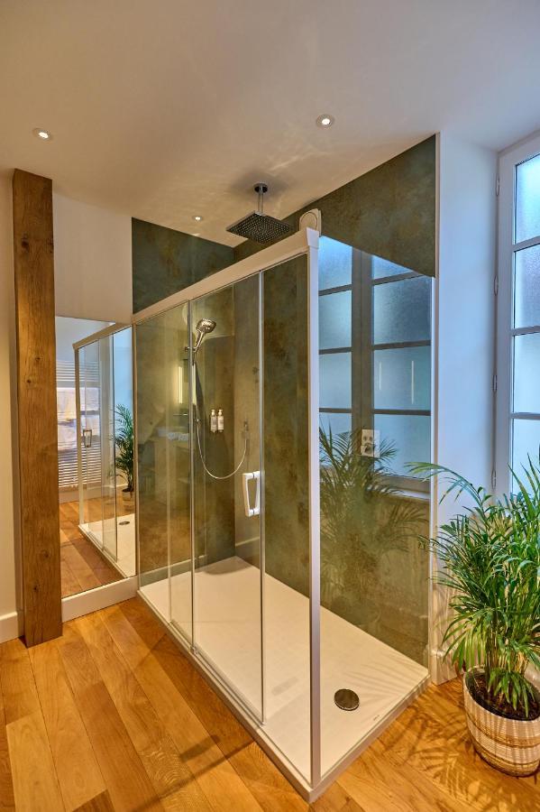 Appartement Montagnon - Les Suites Du Palais - Classe 4 Etoiles, Parking Prive, Vue Cathedrale, 3 Chambres, Primo C0Nciergerie Невер Екстериор снимка