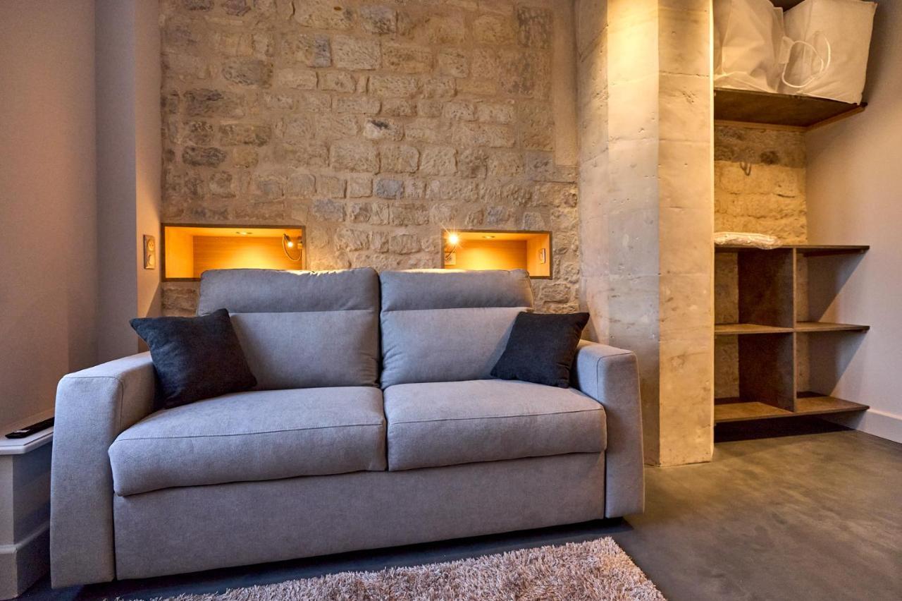Appartement Montagnon - Les Suites Du Palais - Classe 4 Etoiles, Parking Prive, Vue Cathedrale, 3 Chambres, Primo C0Nciergerie Невер Екстериор снимка