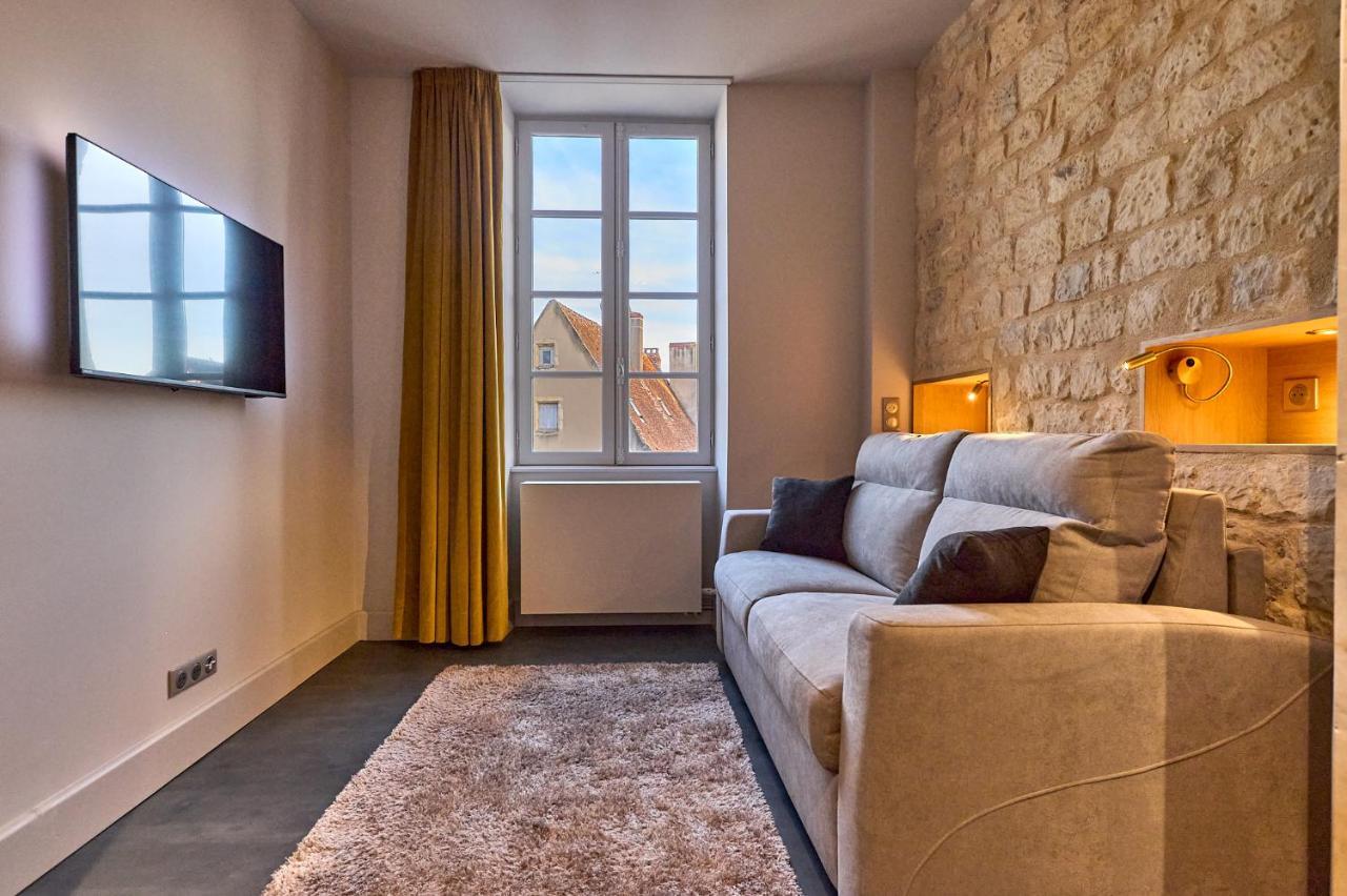 Appartement Montagnon - Les Suites Du Palais - Classe 4 Etoiles, Parking Prive, Vue Cathedrale, 3 Chambres, Primo C0Nciergerie Невер Екстериор снимка